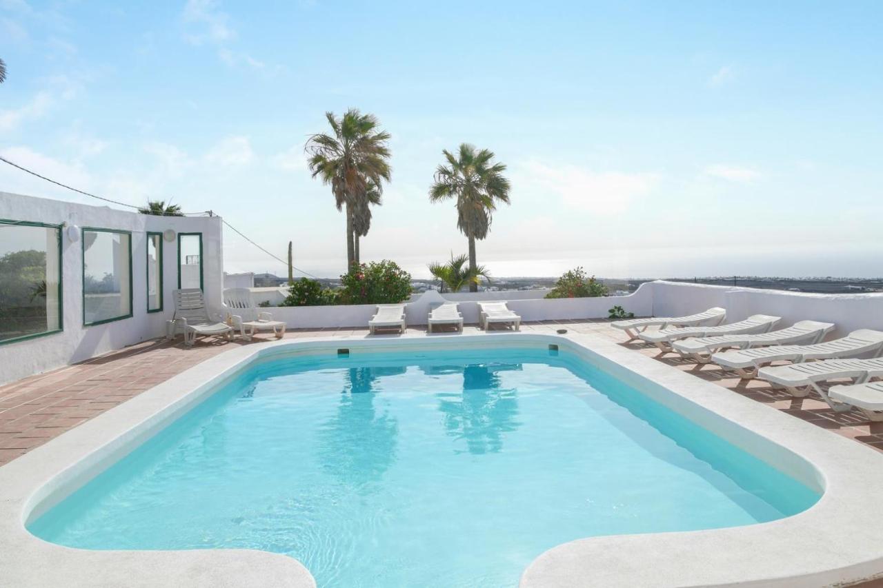 Casa Blanca Villa Tias Bagian luar foto