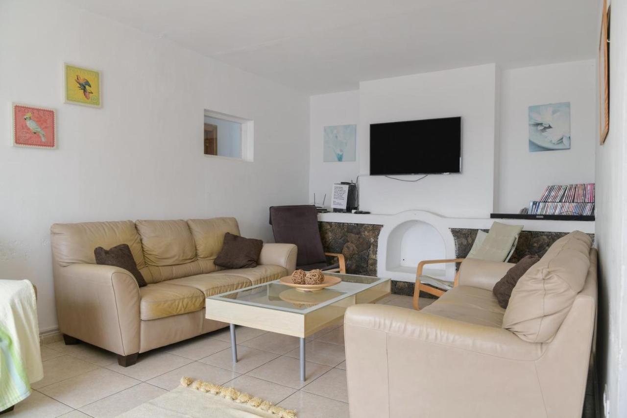 Casa Blanca Villa Tias Bagian luar foto