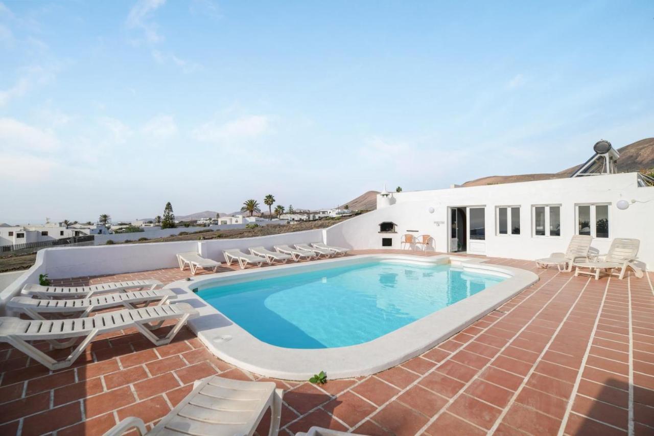Casa Blanca Villa Tias Bagian luar foto